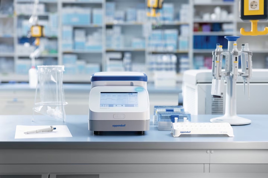 Eppendorf mastercycler X40 bord.jpg