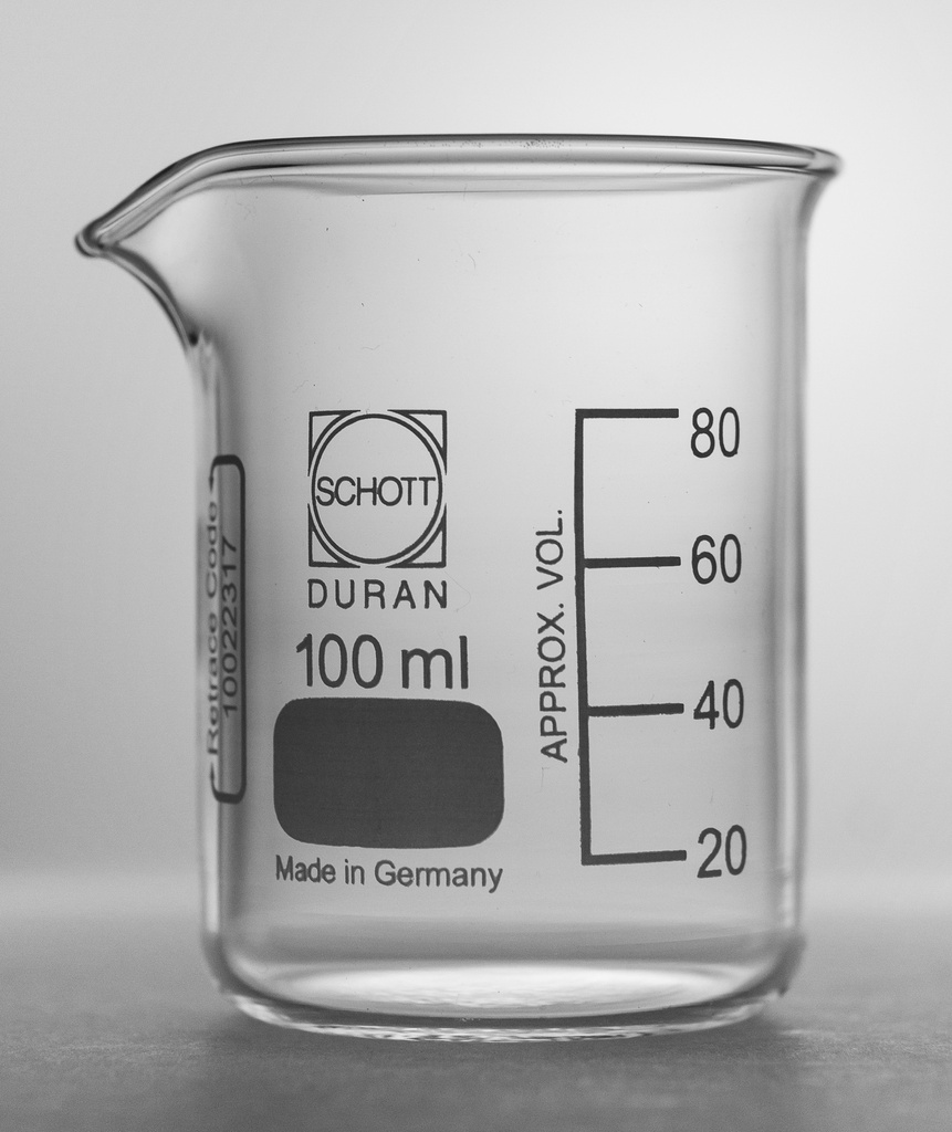 [1170003] Low form beakers w spout 25ml